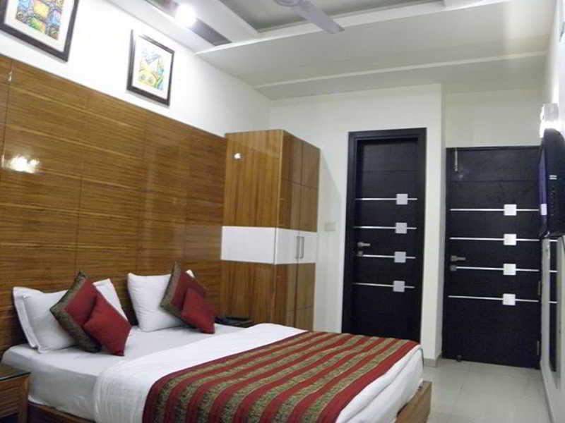 The Prime Balaji Deluxe At New Delhi Railway Station - Free Airport Pickup Hotell Eksteriør bilde
