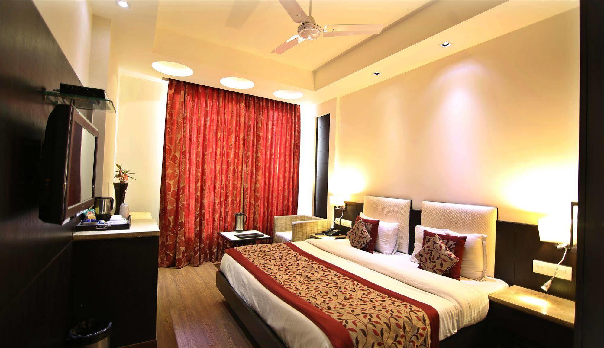 The Prime Balaji Deluxe At New Delhi Railway Station - Free Airport Pickup Hotell Eksteriør bilde