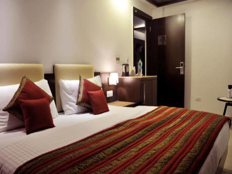 The Prime Balaji Deluxe At New Delhi Railway Station - Free Airport Pickup Hotell Rom bilde